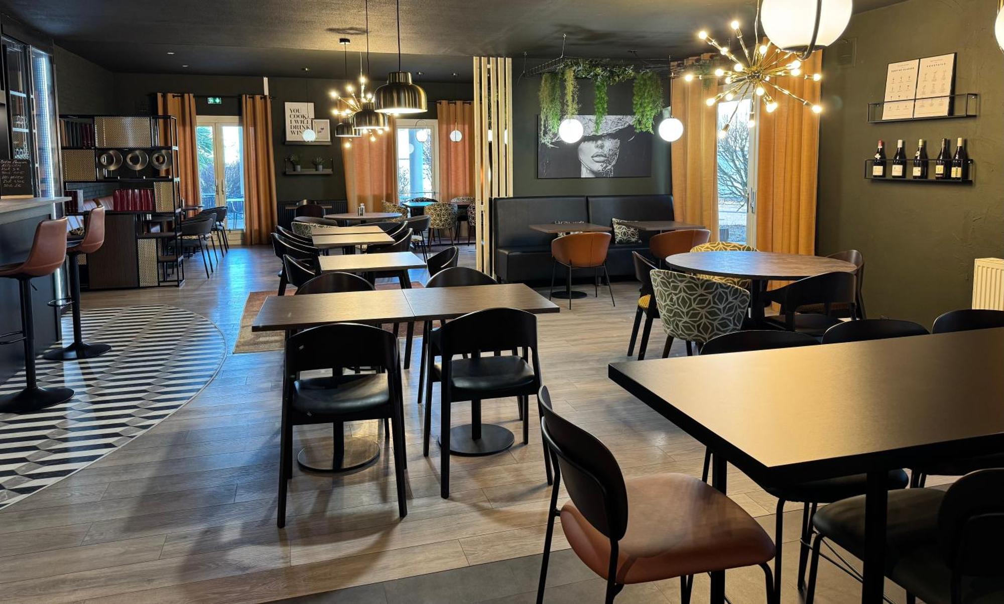 Hotel Logis Carline Restaurant Beaune (Cote d'Or)